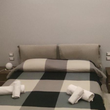 Guest House Via Milano กาตันซาโร ภายนอก รูปภาพ