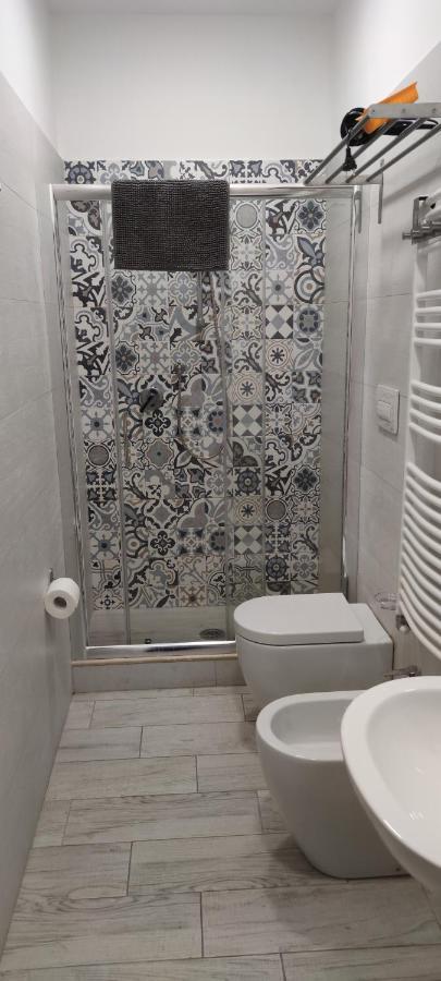 Guest House Via Milano กาตันซาโร ภายนอก รูปภาพ