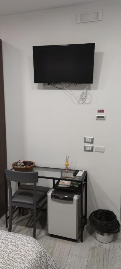Guest House Via Milano กาตันซาโร ภายนอก รูปภาพ
