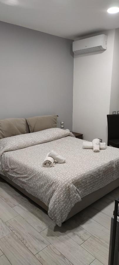 Guest House Via Milano กาตันซาโร ภายนอก รูปภาพ