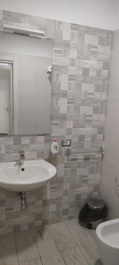 Guest House Via Milano กาตันซาโร ภายนอก รูปภาพ