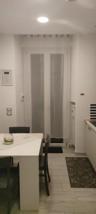 Guest House Via Milano กาตันซาโร ภายนอก รูปภาพ